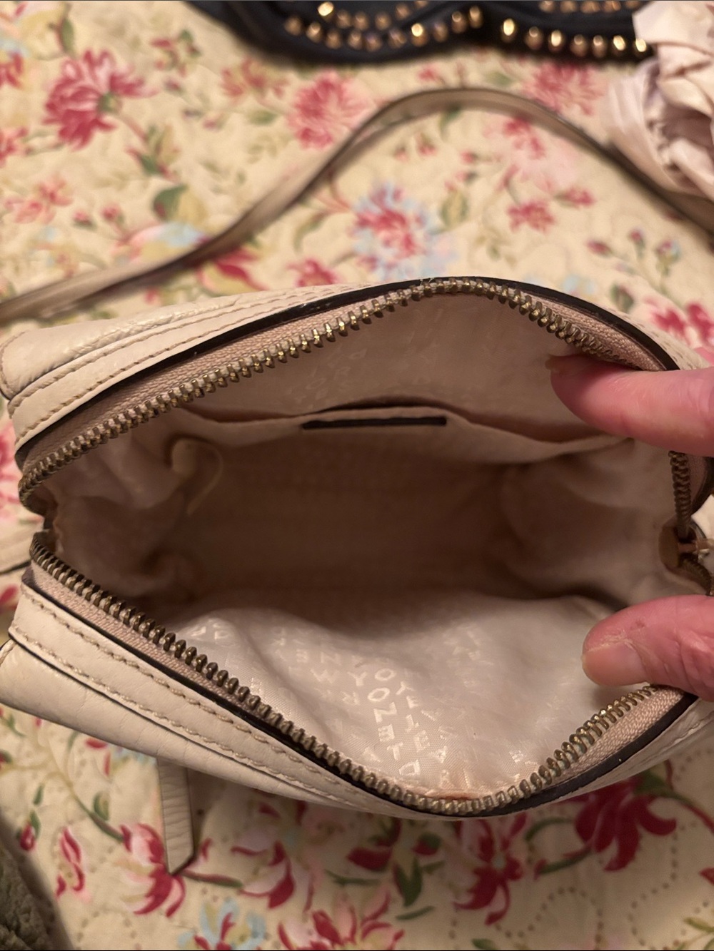 kate spade cream floral laser-cut leather crossbody - Picture 4 of 11